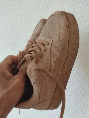 Tênis feminino de couro
