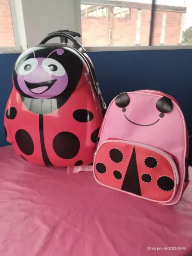 Mochila e mala de rodinhas Joaninha 