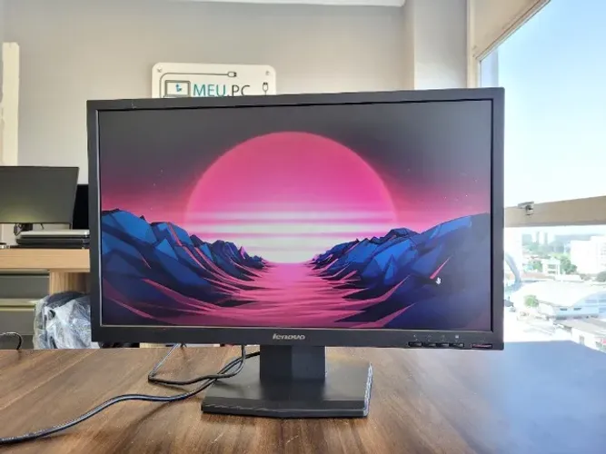 Monitor Lenovo 24" | LCD | Full HD | HDMI/VGA | Modelo: LT2423WC