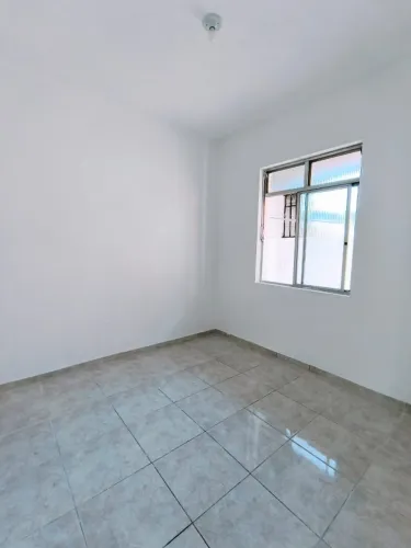 Olaria - Rua Filomena Nunes - 2 Quartos - Próximo Fórum