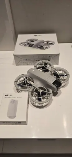 DJI NEO