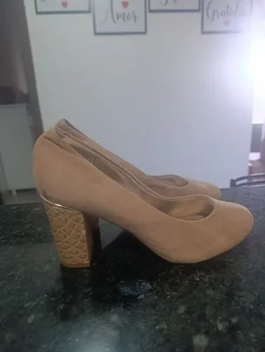 Sapato scarpin camurça Beira Rio