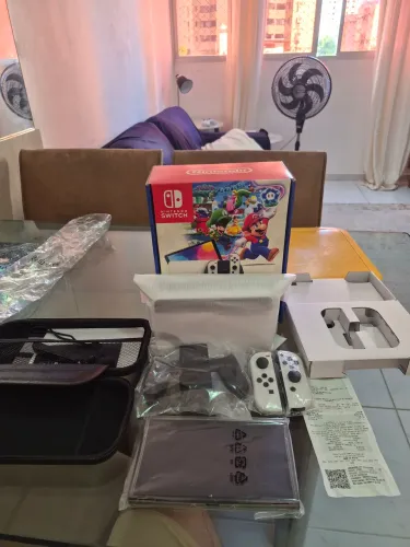 Nitendo switch ao LED menos de 5 dias de uso 