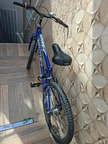 Bicicleta O modelo é uma Gilmex MHT-X, com aro 24 (infanto-juvenil)