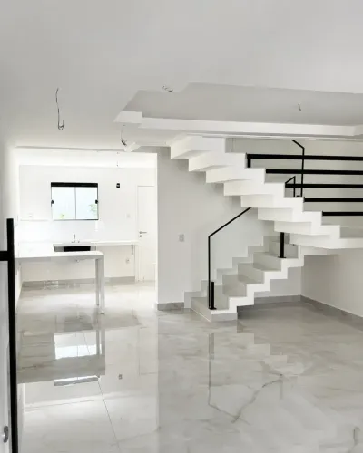 COLINA DE LARANJEIRAS - Casa duplex - 3 Quartos/3 Suítes/150m²/Varanda - Serra/ES