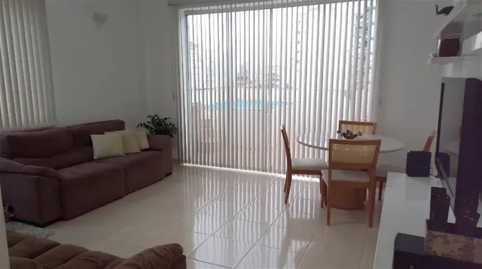 Excelente Cobertura Linear com piscina e churrasqueira na Tijuca