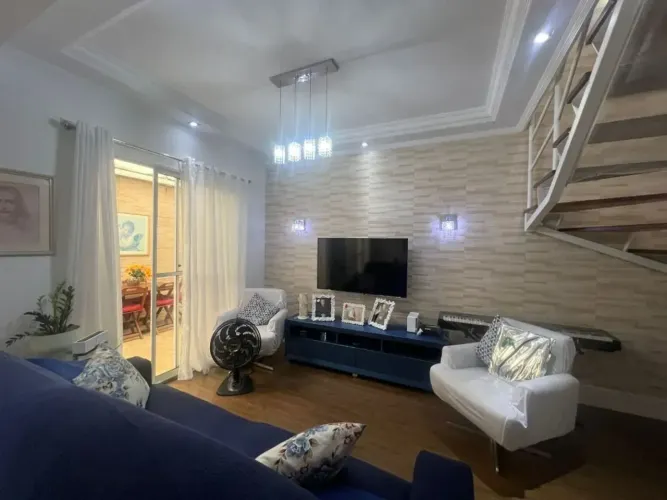 Imóvel para venda possui 110 metros quadrados com 3 quartos em Jardim Rosa Maria - São Pau