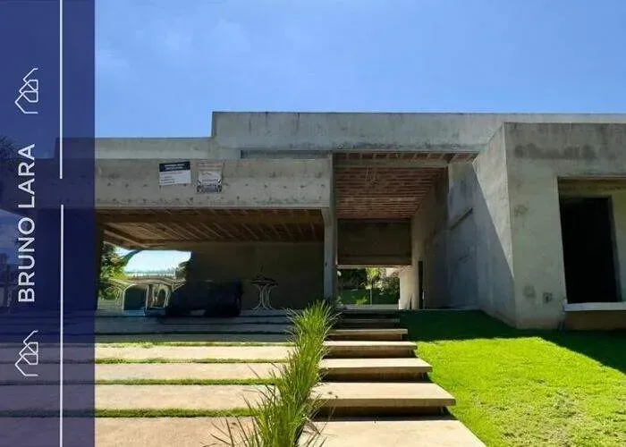 Casa à venda no condomínio Gran Royalle de Igarapé MG