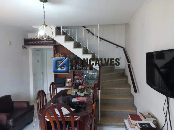 Sobrado à Venda em Jardim do Mar, São Bernardo do Campo 144 m², 2 Quartos, 2 Vagas