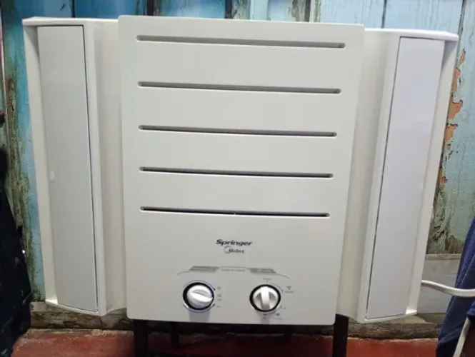 AR CONDICIONADO JANELA 10BTUS - SPRINGER
