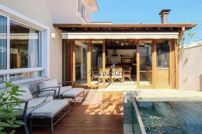 Casa para comprar com 3 quartos (3 suítes), condomínio, 361 m² - Morumbi, São Paulo/SP