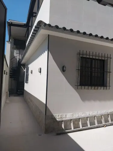 TIJUCA - JORGE ALMIR - ALUGA - CASA DE VILA - FUNDOS - 3 QUARTOS