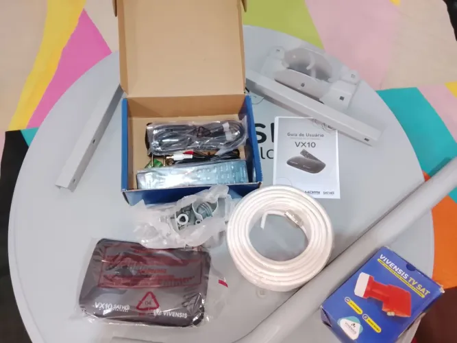 ?"Kit Antena Parabólica Digital Vivensis TV SAT Completa com Receptor VX10 HD"