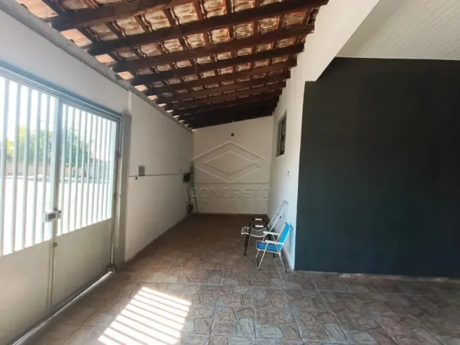 Casa disponível para venda com 3 dormitórios, sendo 1 suíte no bairro Nova Esperança - Bau