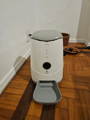 Nutri Alimentador com Câmera e Microfone Ekaza