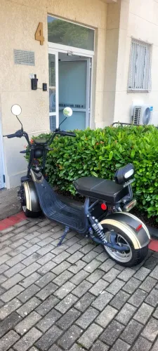 Scooter elétrica 