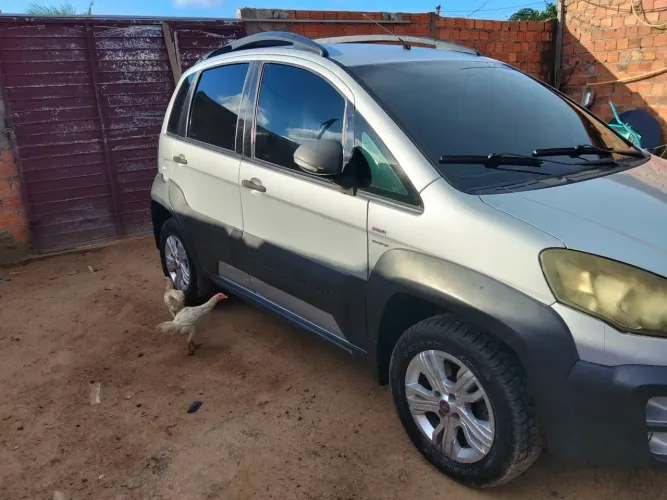 Fiat Idea Adv./ Adv.lock.dualogic 1.8 Flex 5P 2011