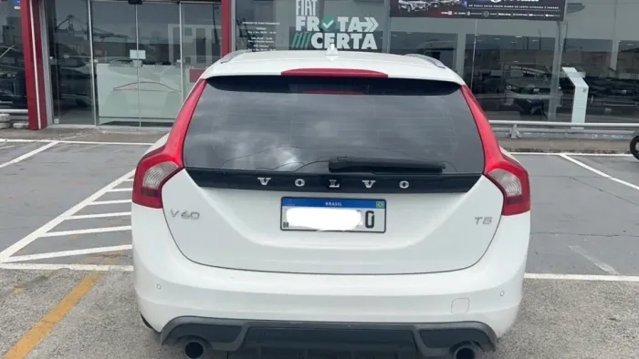 Volvo V60 T-5 R-desing 2.0 5P 2013