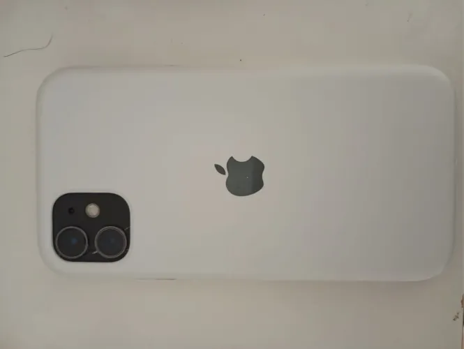 Celular IPhone 11
