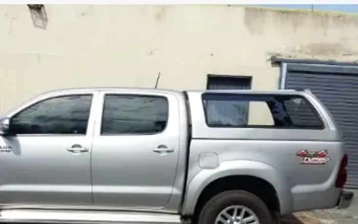CAPOTA FIBRA PARA HILUX