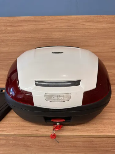 Baú GIVI 47L Monolock System