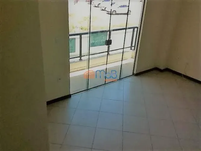 Ótimo apartamento com 02 quartos, sendo 01 suíte, 03 banheiros.