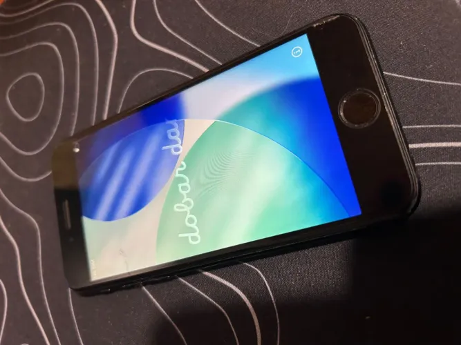 IPHONE SE 2020