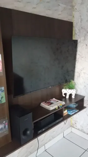 Vendo tvRoku 50 polegadas