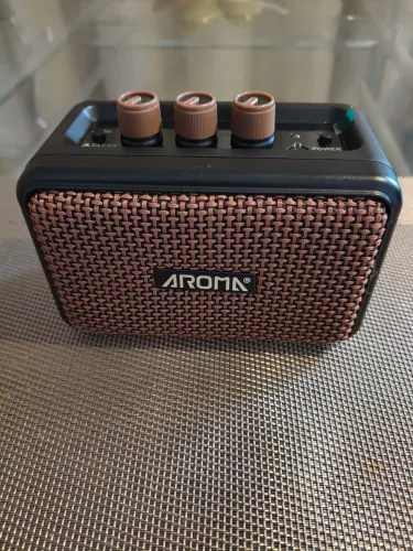 Mini Amplificador de Guitarra Aroma AG-04