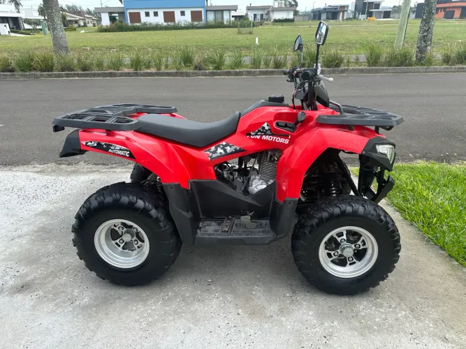 Quadri CF 200 Cilindradas 4x2
