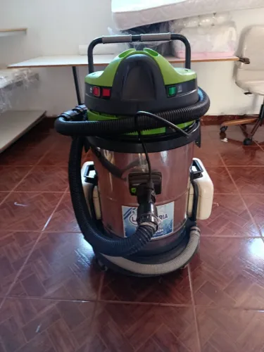 Vendo máquina extratora IPC A262 2 motores potência de 2.800 whatts de potência 
