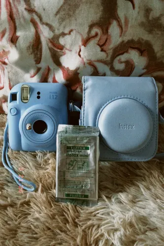 Câmera instax mini 12 