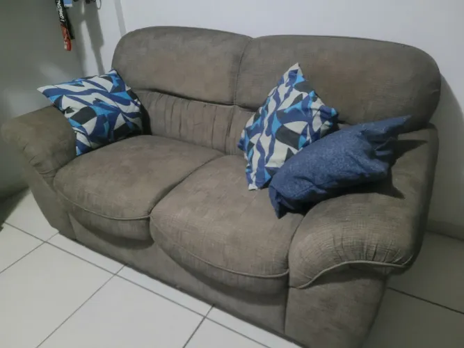 Sofá 2 lugares