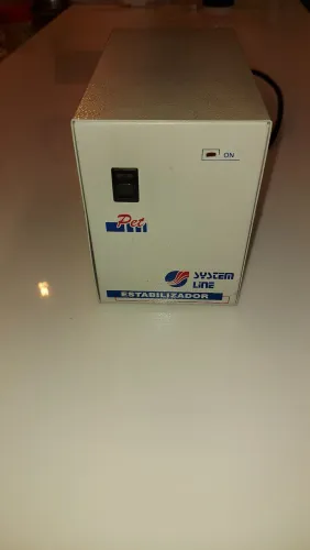 Estabilizador de energia para PC 4 tomadas