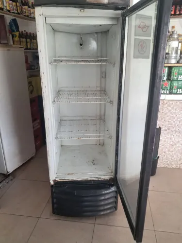 Geladeira expositora