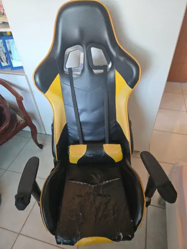 Cadeira gamer usada