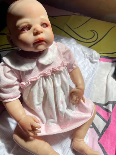 bebê reborn albina