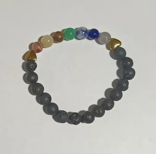 Pulseira 7 Chakras com Hematita Dourada e Pedra Vulcânica: Equilíbrio e Proteção.
