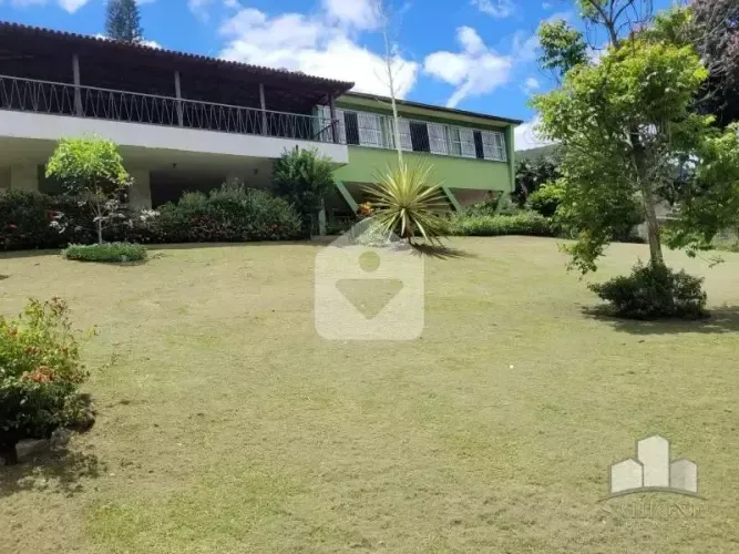 Casa com 6 quartos no Samambaia