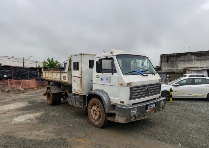 Volkswagen 12 140 com Cabine Suplementar
