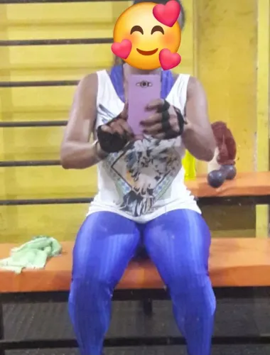 Roupas fitness em bom estado