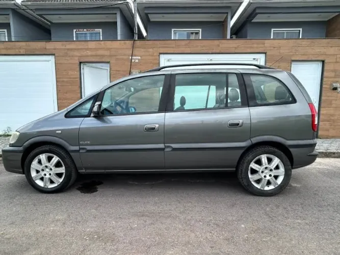 Chevrolet Zafira Elite 2.0 MPFI Flexpower 8V 5P 2011