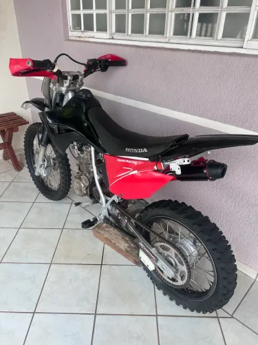 Vendo moto de trilha em ótimo estado