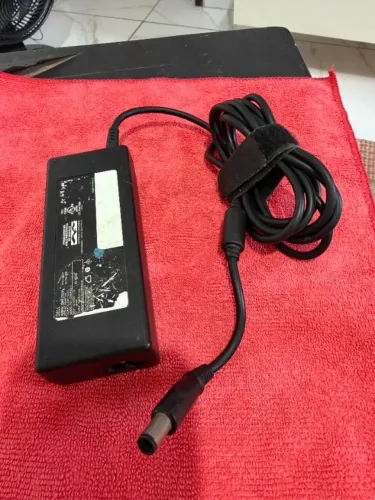 Fonte Carregador Original Dell 90W 19.5V 4.62A Modelo LA90PM111 (DP/N H0WW7)
