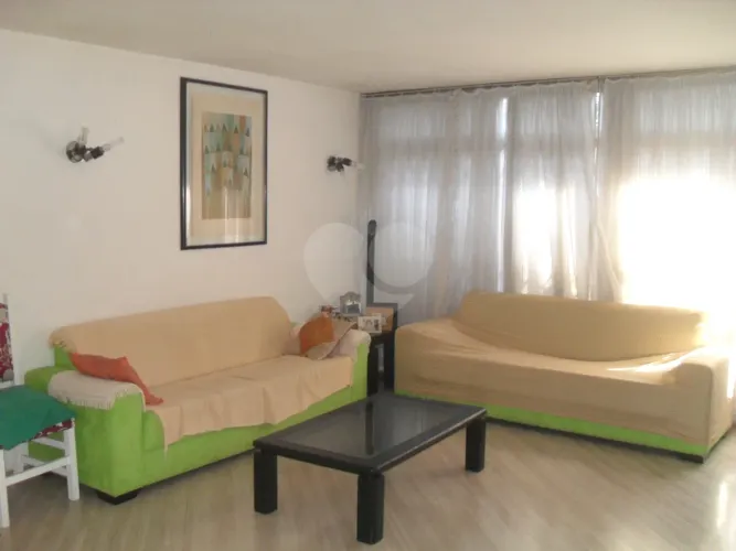 CASA COM 197M² PARA VENDA OU LOCAÇÃO, 03 DORMITÓRIOS, 03 SUÍTES, 02 VAGAS NA VILA MASCOTE