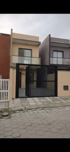 Casa para venda possui 109 metros quadrados com 3 quartos