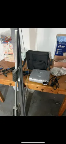 Projetor e tela