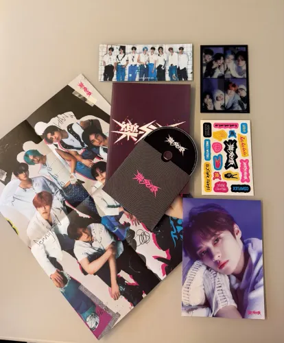 álbum stray kids rockstar limitado incompleto 