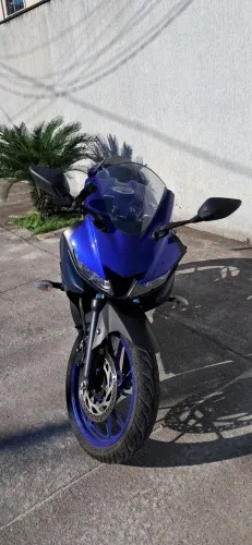 Yamaha R15 2025