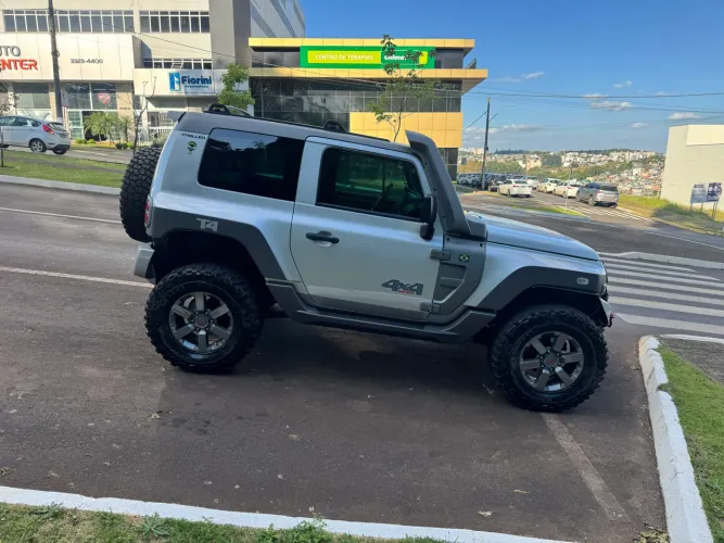 Troller T-4 4X4 3.2 20V TDI Cap. Rígida Diesel 2016